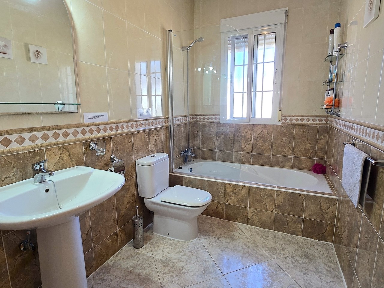 Villa for sale in Arboleas