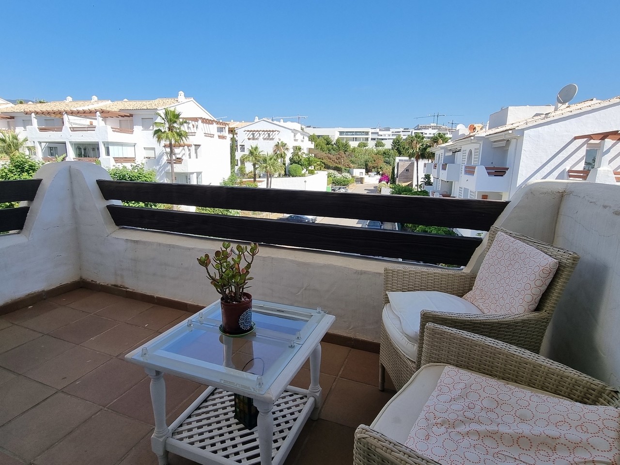 DP-17-B2488-13 Apartment for sale in Estepona