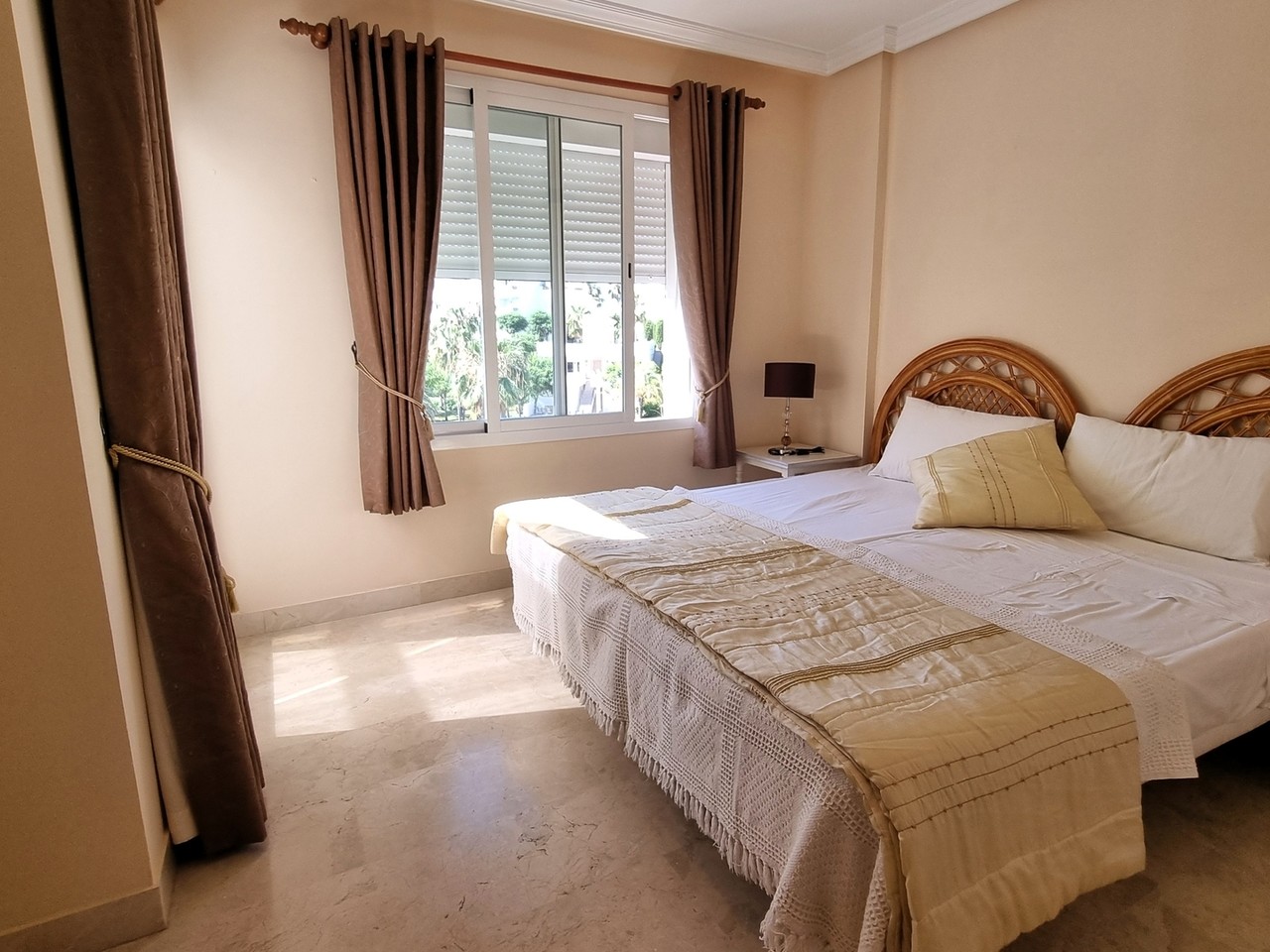DP-17-B2488-14 Apartment for sale in Estepona