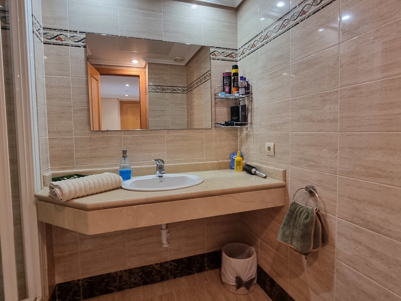 DP-17-B2488-20 Apartment for sale in Estepona