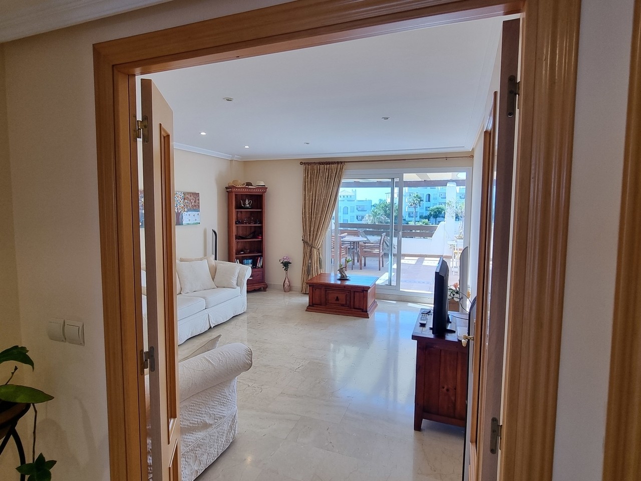 DP-17-B2488-22 Apartment for sale in Estepona