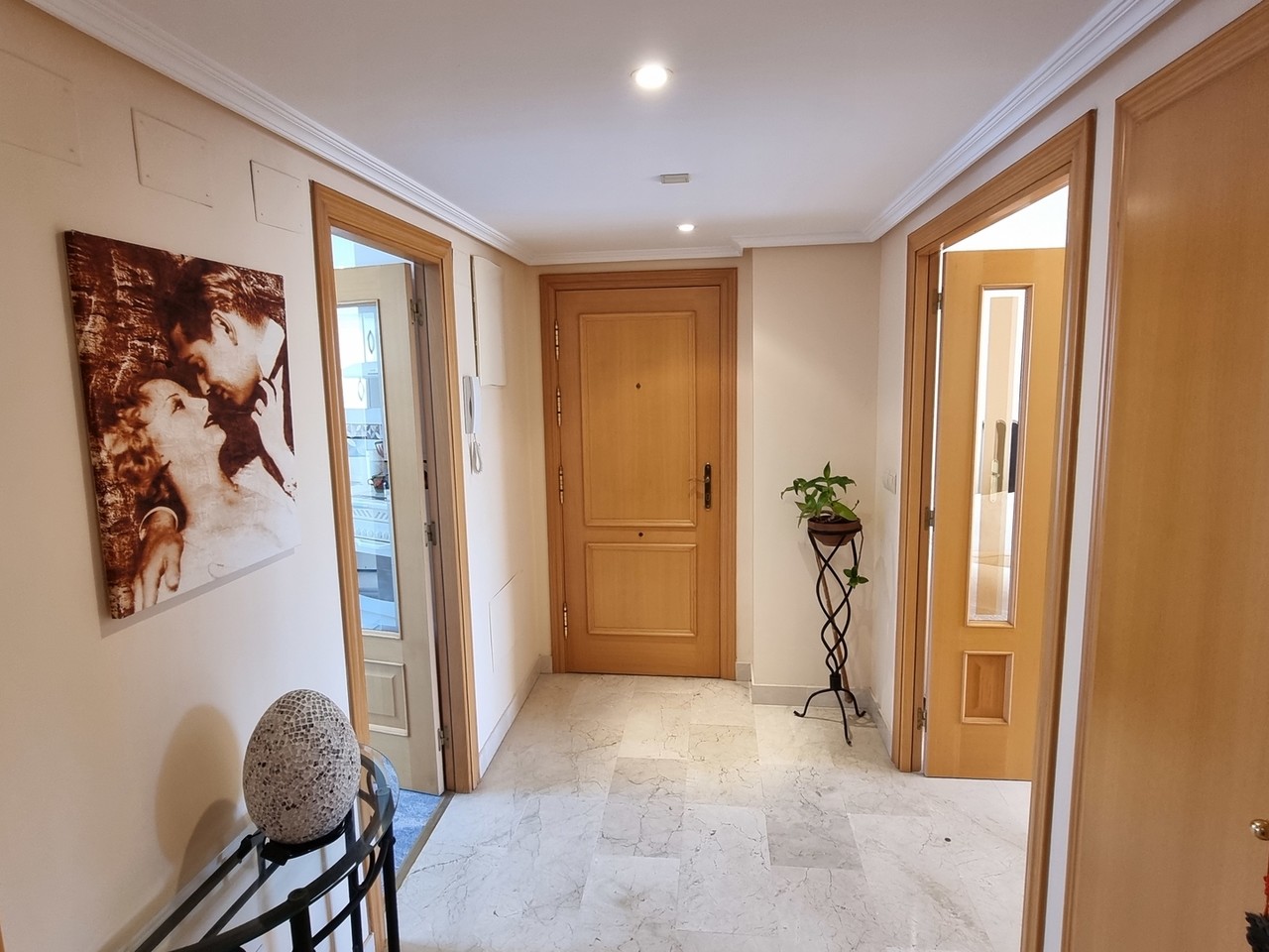 DP-17-B2488-23 Apartment for sale in Estepona