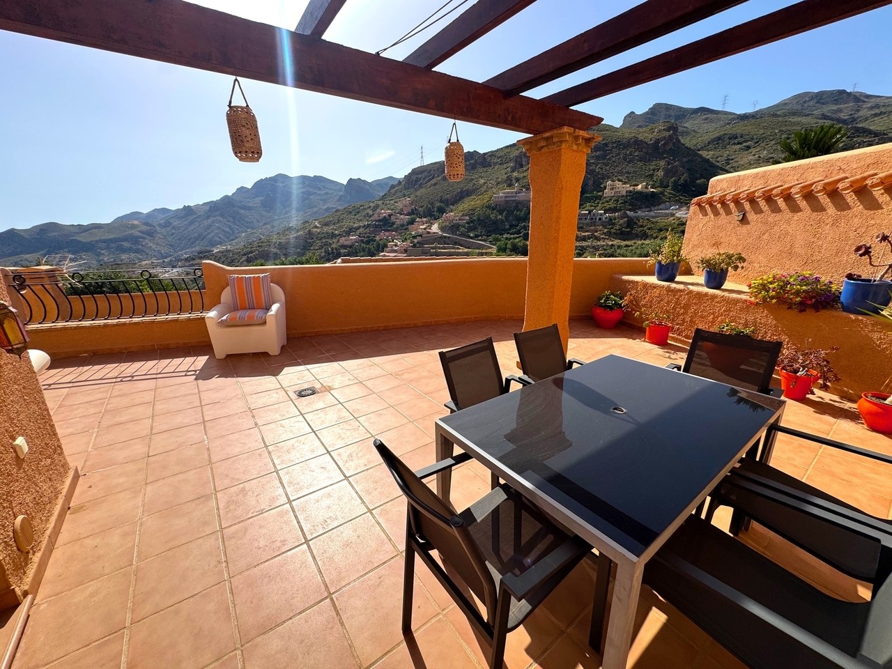 Villa for sale in Turre
