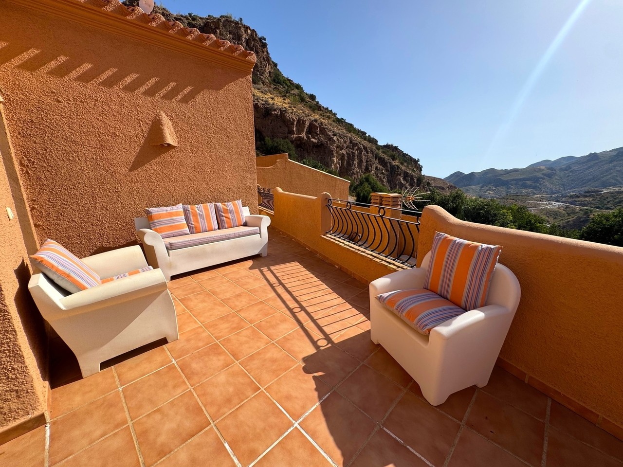 Villa for sale in Turre