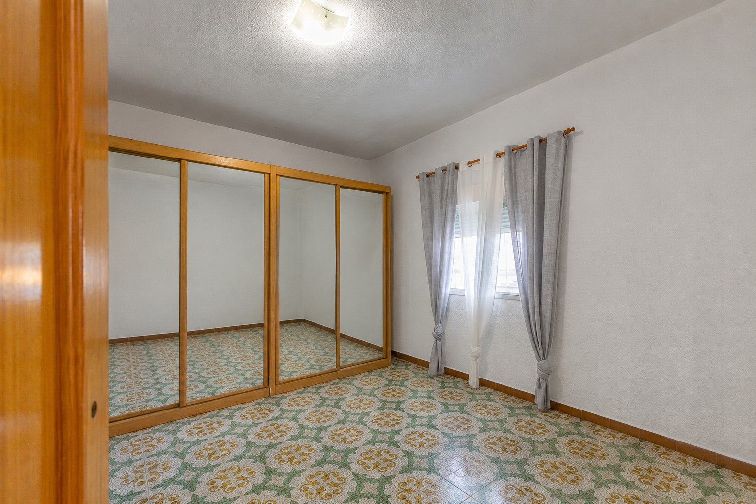 Villa for sale in Riba-Roja de Túria