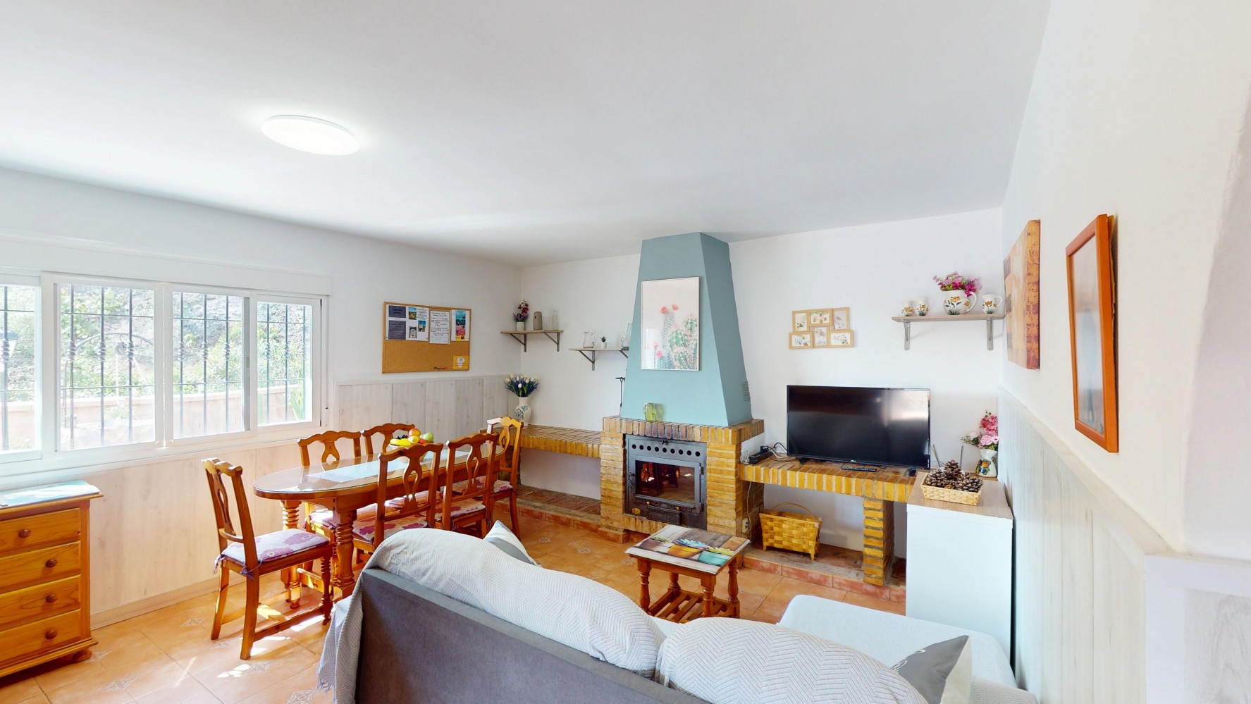 Villa for sale in Sayalonga