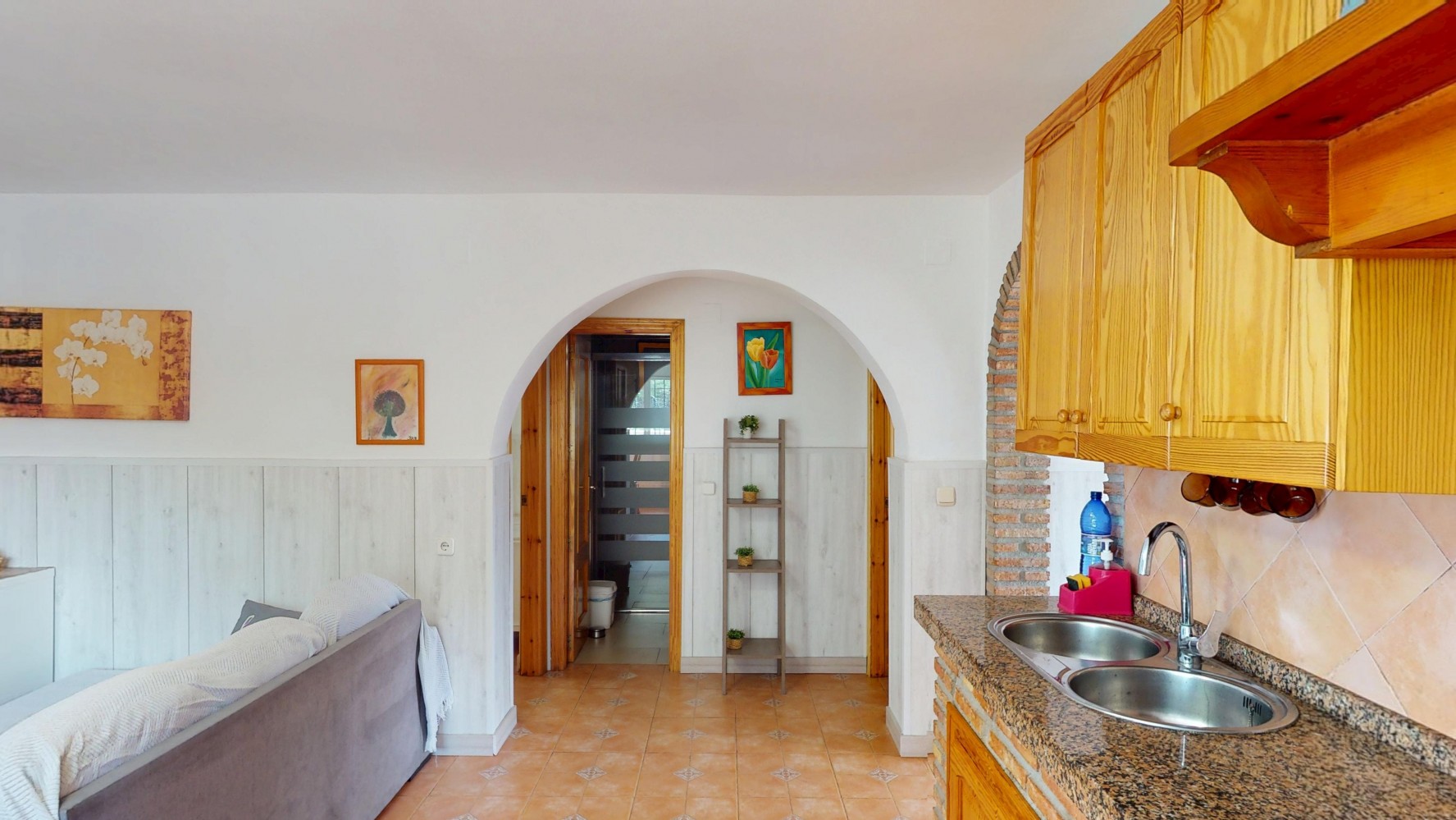 Villa for sale in Sayalonga