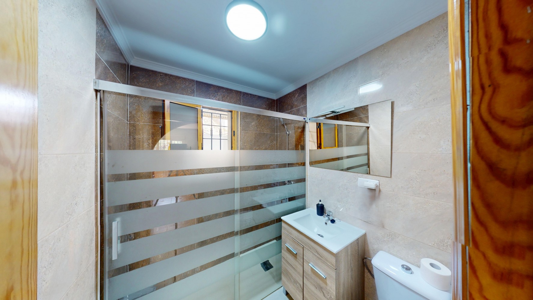 Villa for sale in Sayalonga