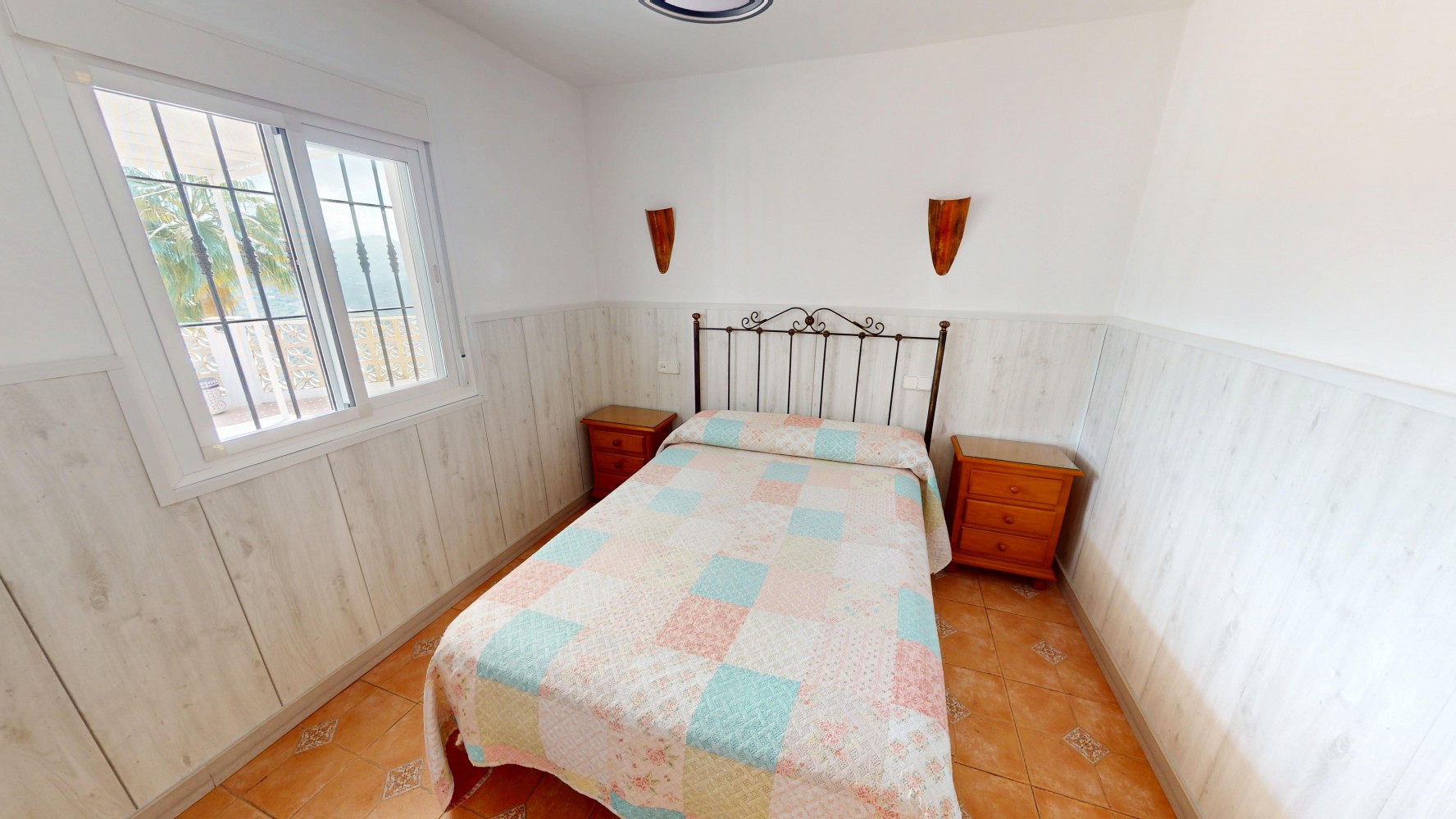 Villa for sale in Sayalonga
