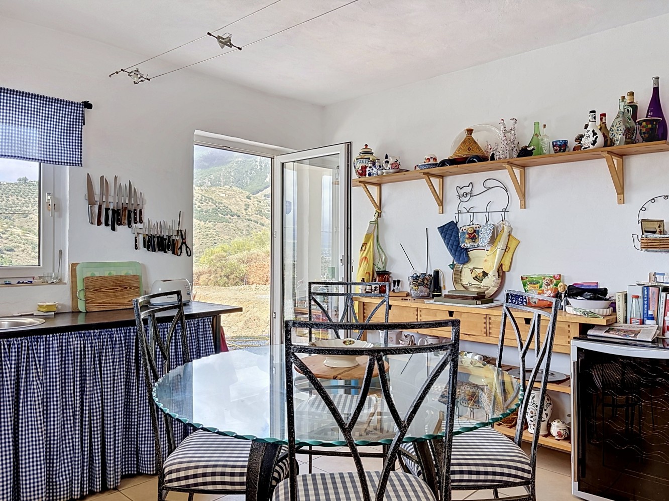 Villa for sale in Canillas de Aceituno
