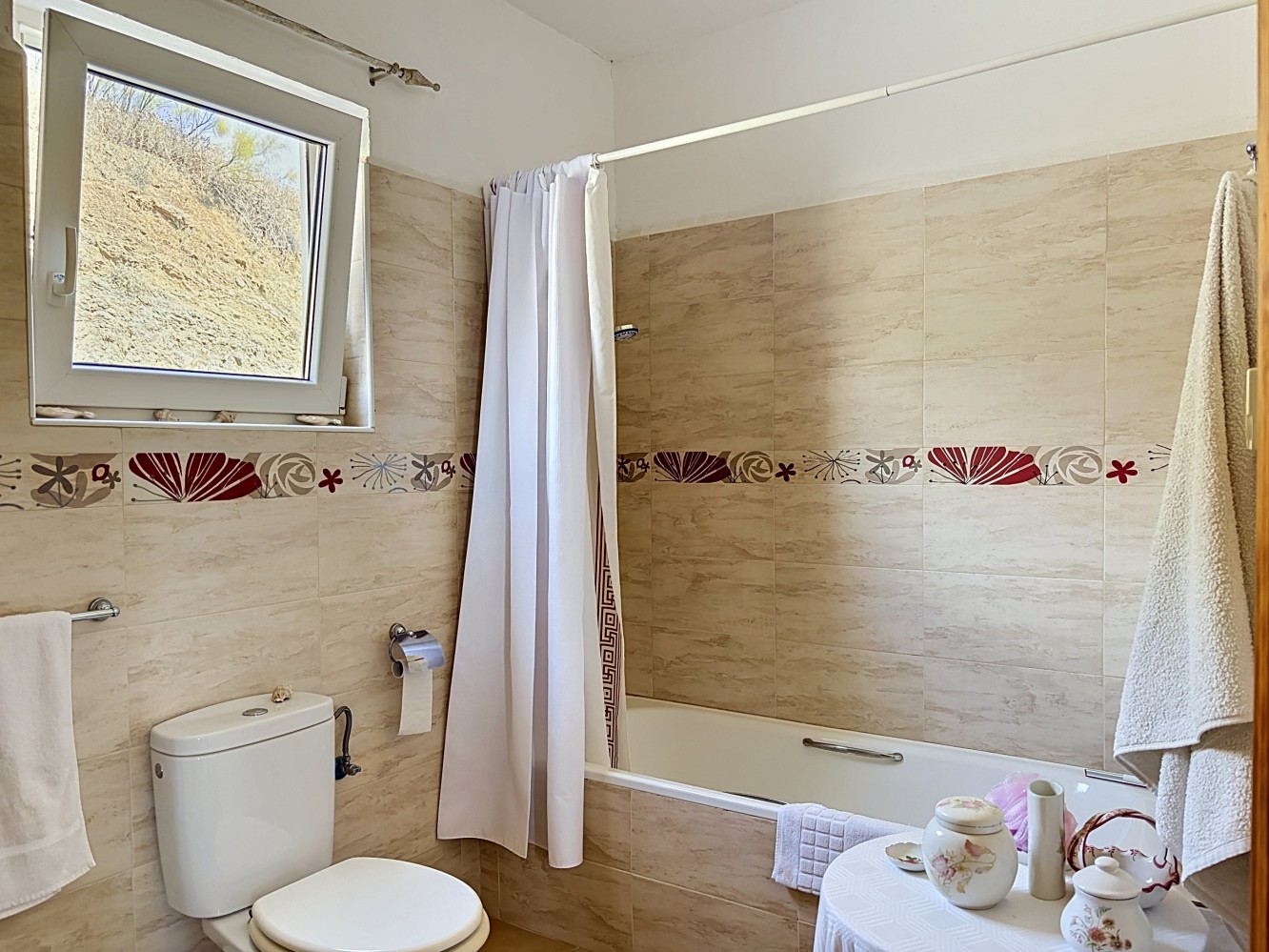 Villa for sale in Canillas de Aceituno