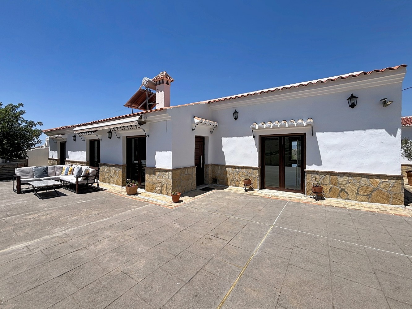 Villa for sale in Canillas de Aceituno