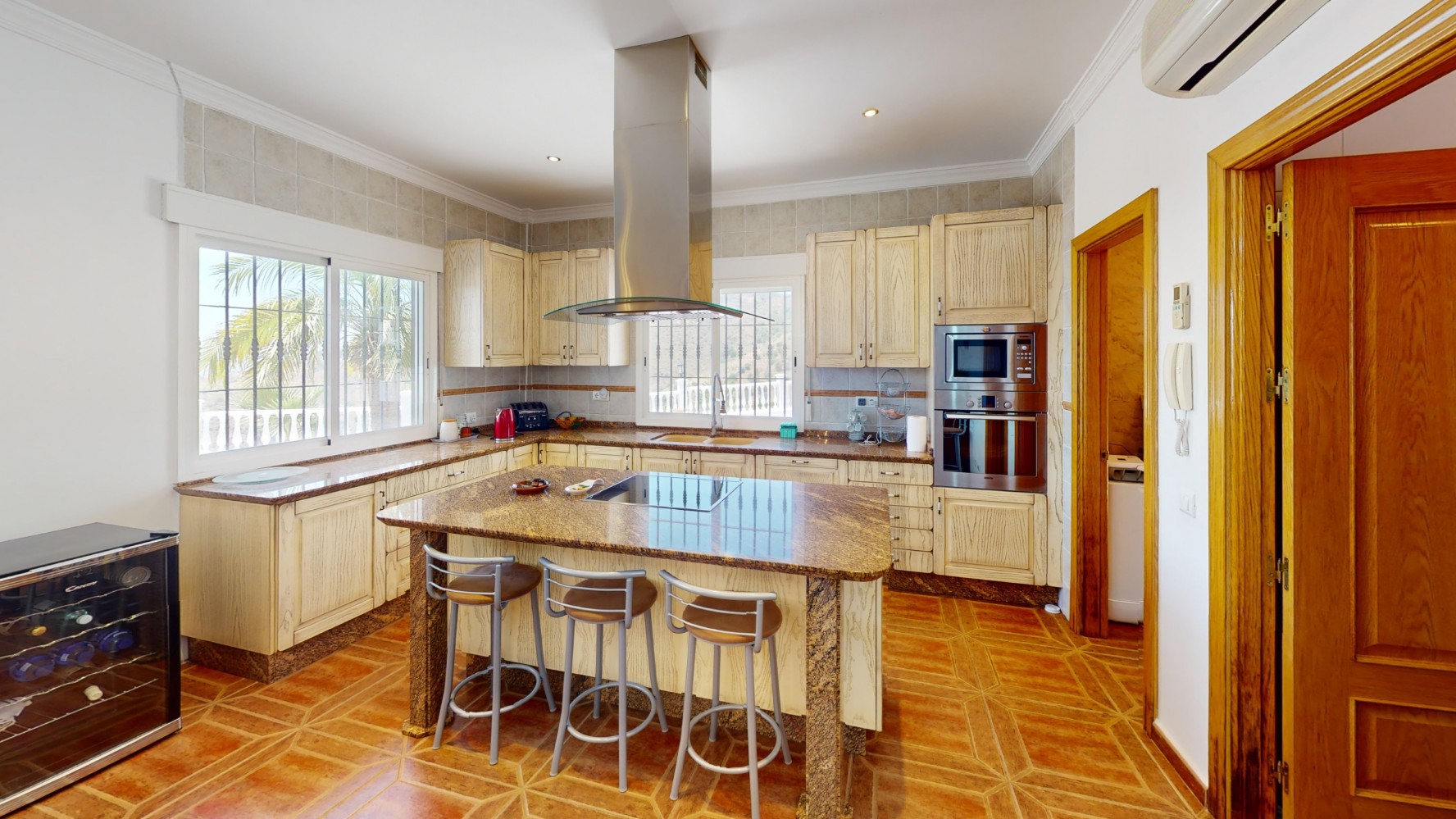 Villa for sale in Arenas