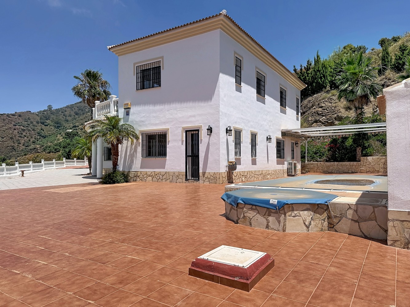 Villa for sale in Arenas