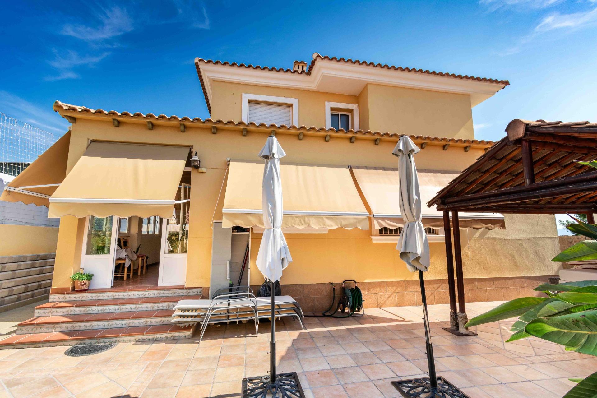 Villa for sale in La Nucía