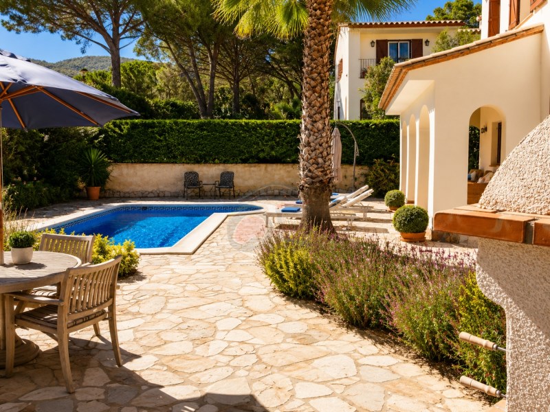 Villa for sale in Calonge