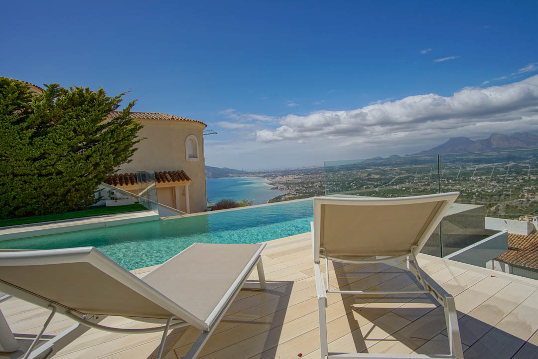Villa for sale in Altea