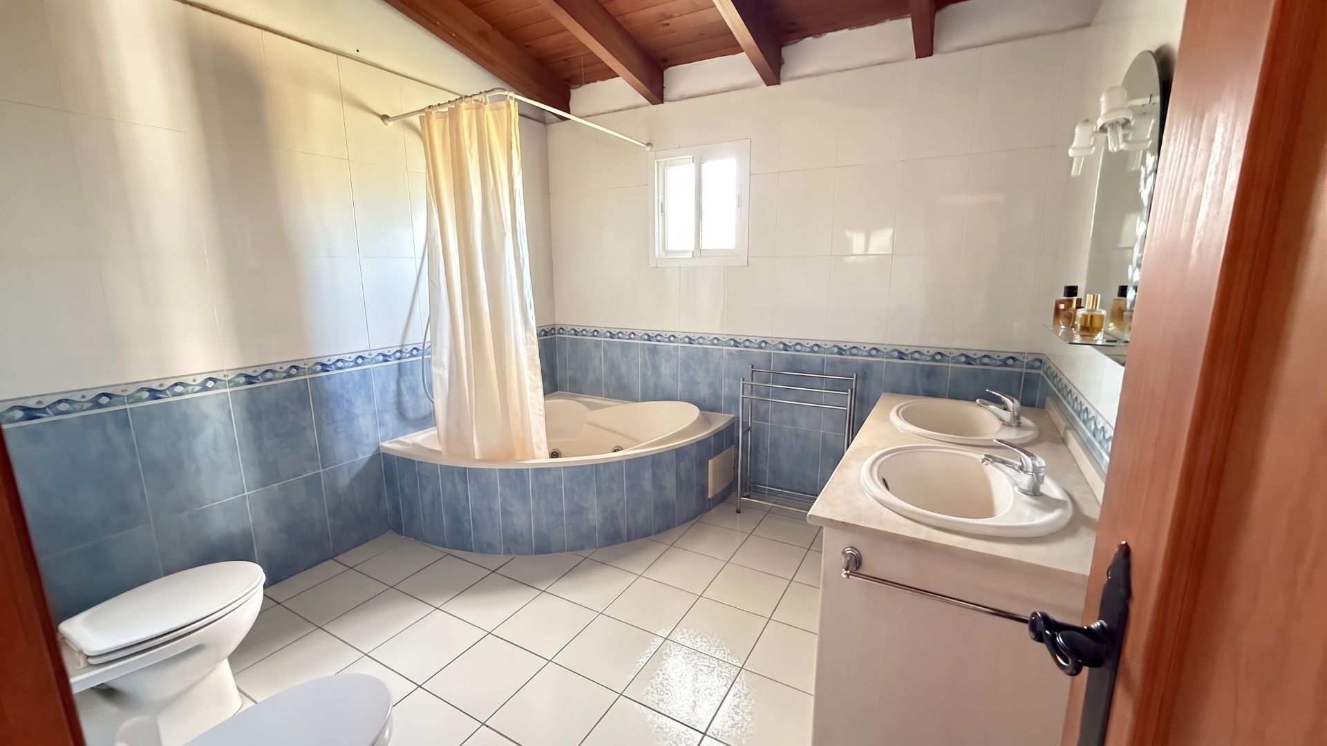 DP-52-F5353453-10 Finca for sale in Coín