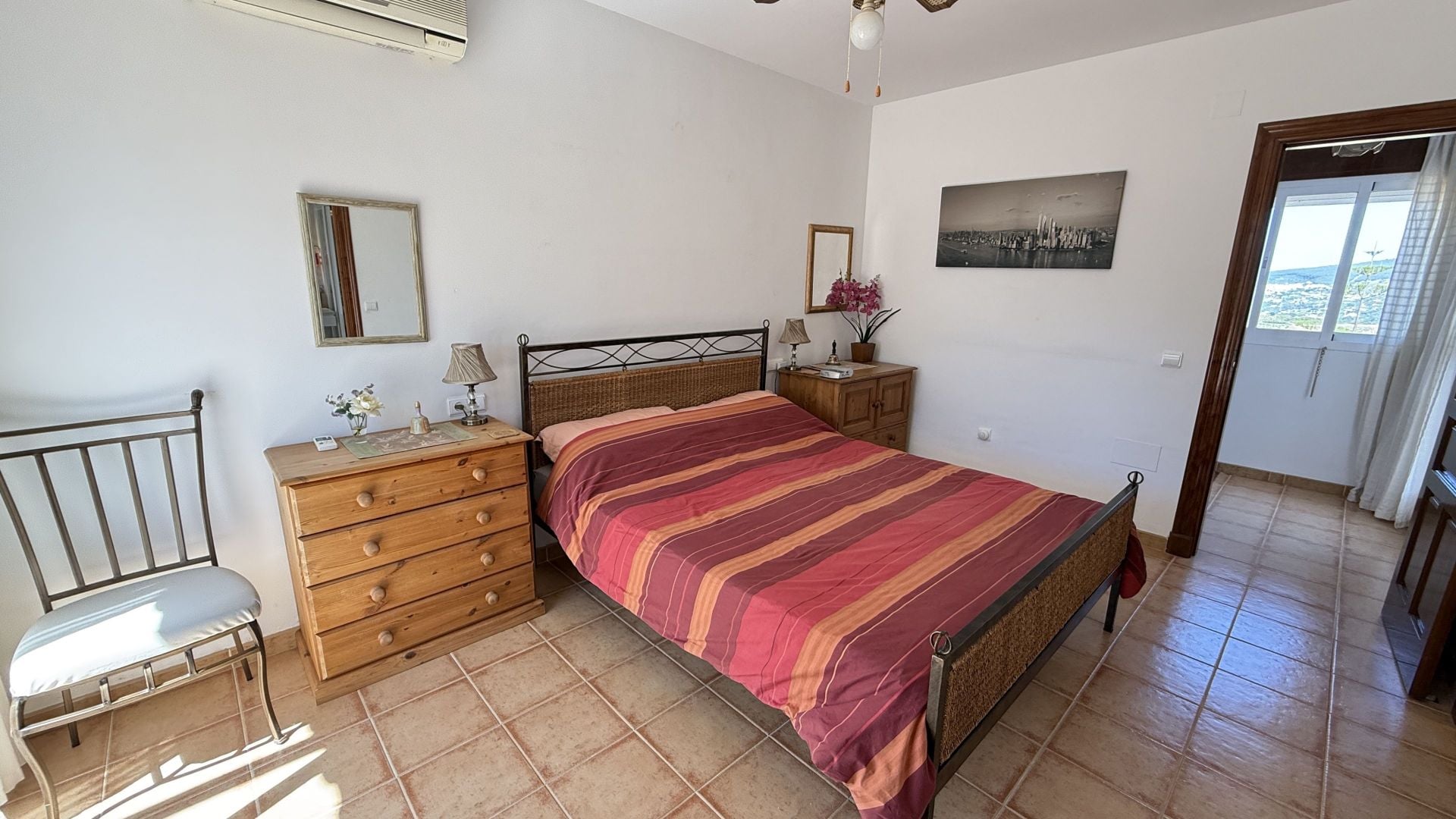 Villa for sale in Coín