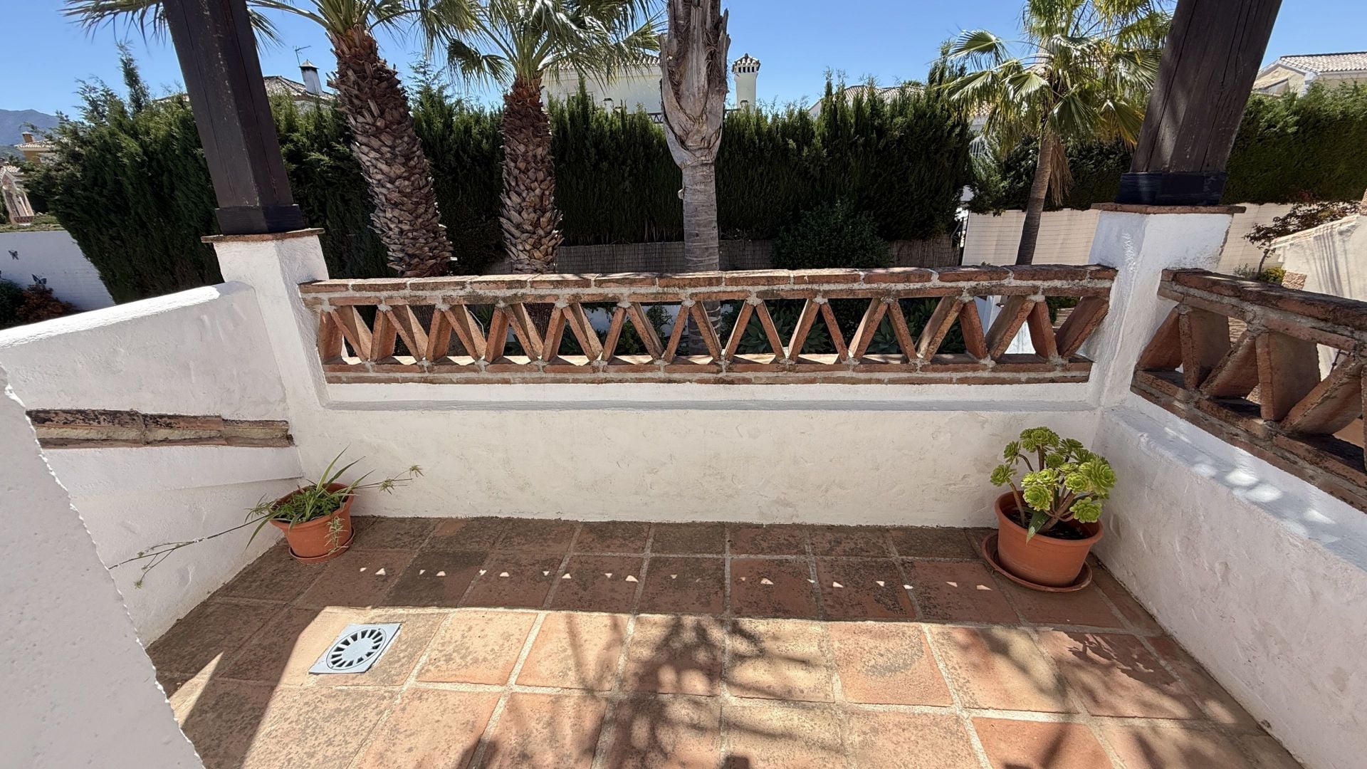 Villa for sale in Coín