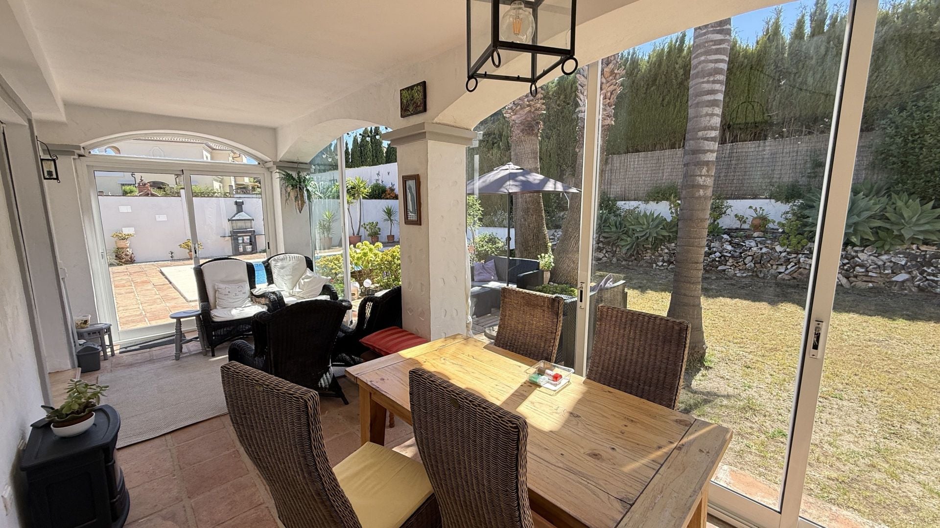 Villa for sale in Coín