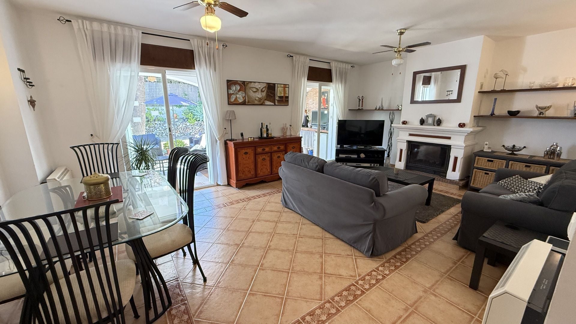 Villa for sale in Coín
