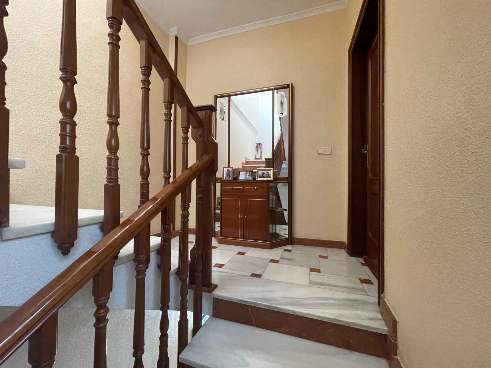 Villa for sale in San Miguel de Salinas