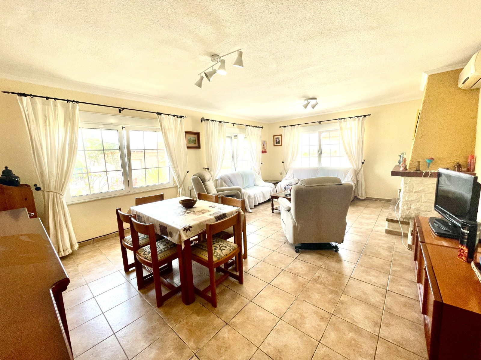 Villa for sale in Benijofar