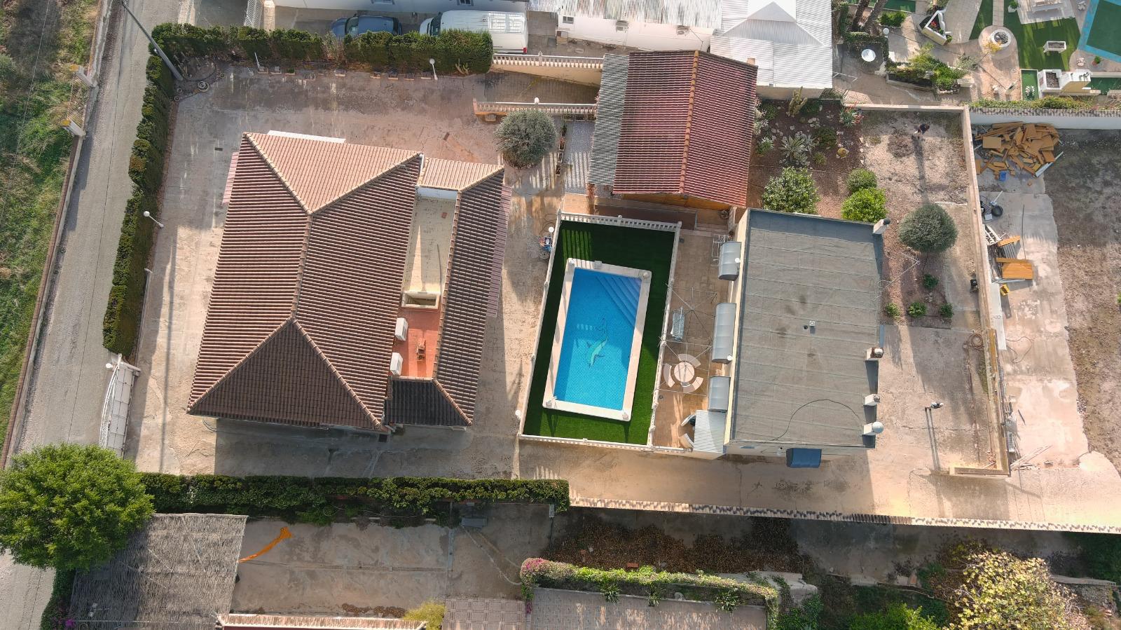Villa for sale in Albatera