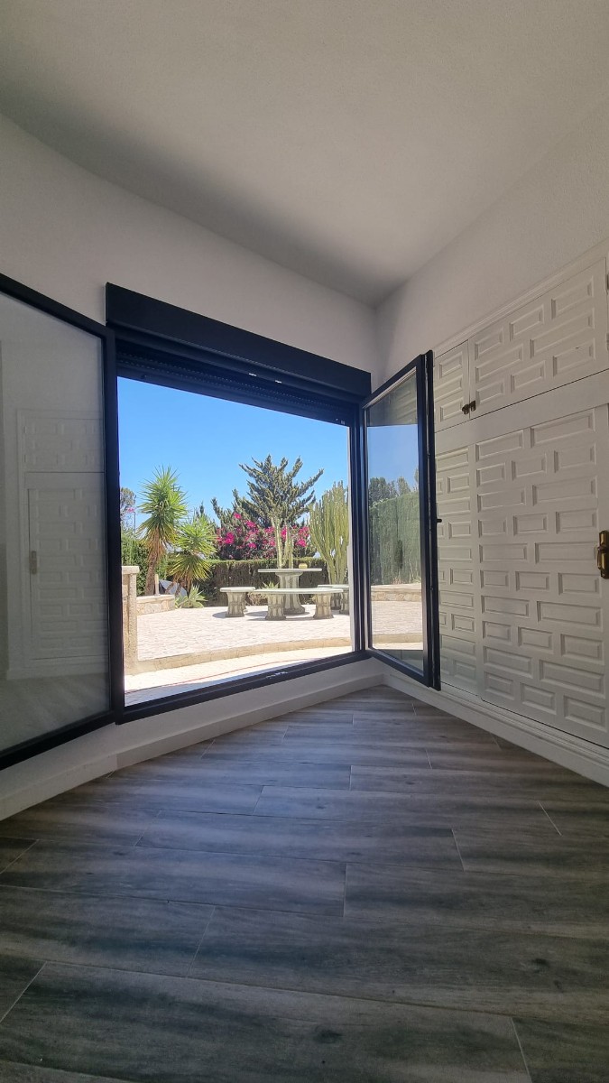 Villa for sale in Rojales
