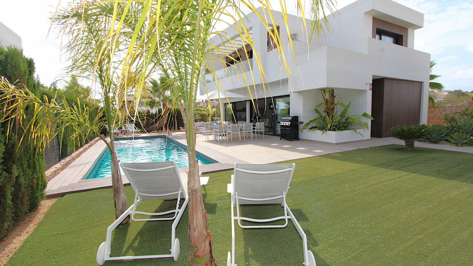Villa for sale in Rojales