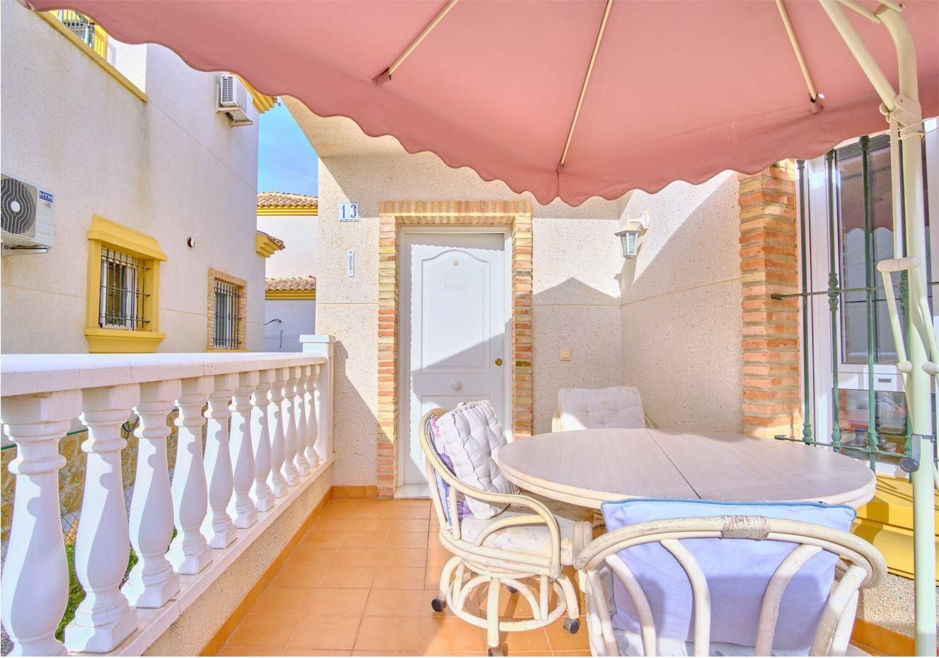 Villa for sale in Los Montesinos