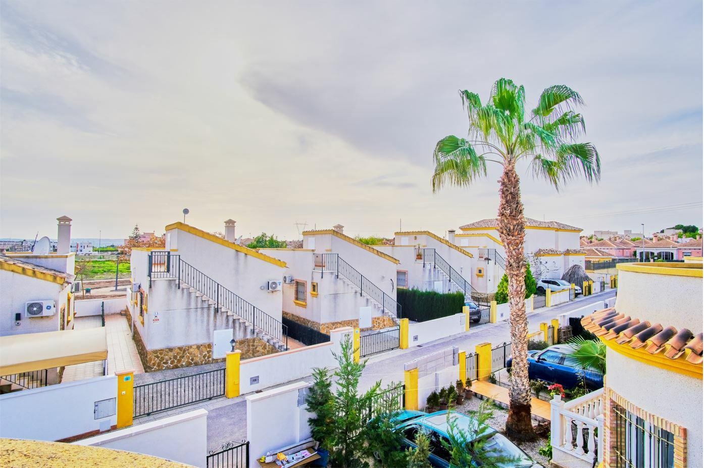 Villa for sale in Los Montesinos