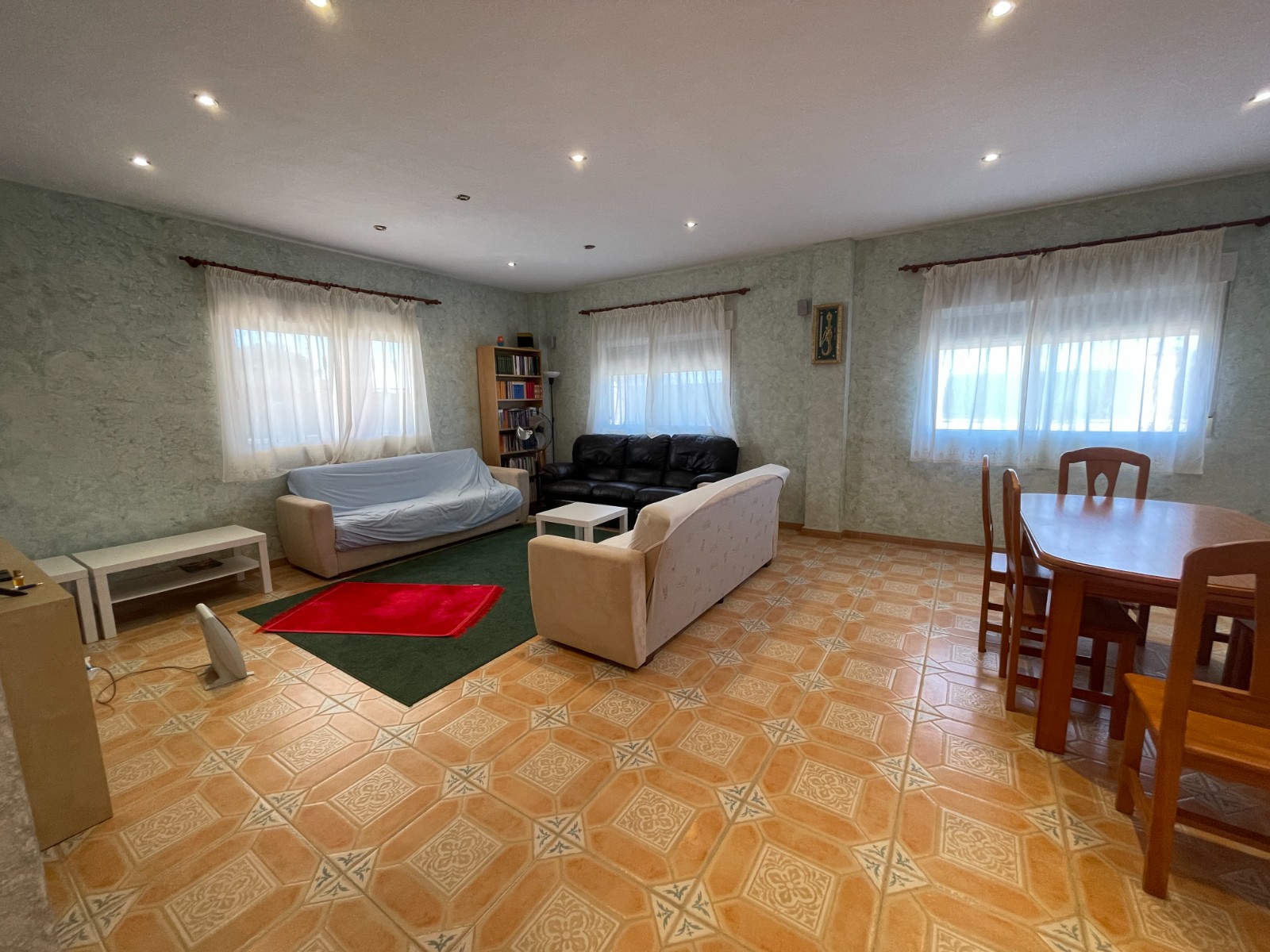 Villa for sale in Albatera