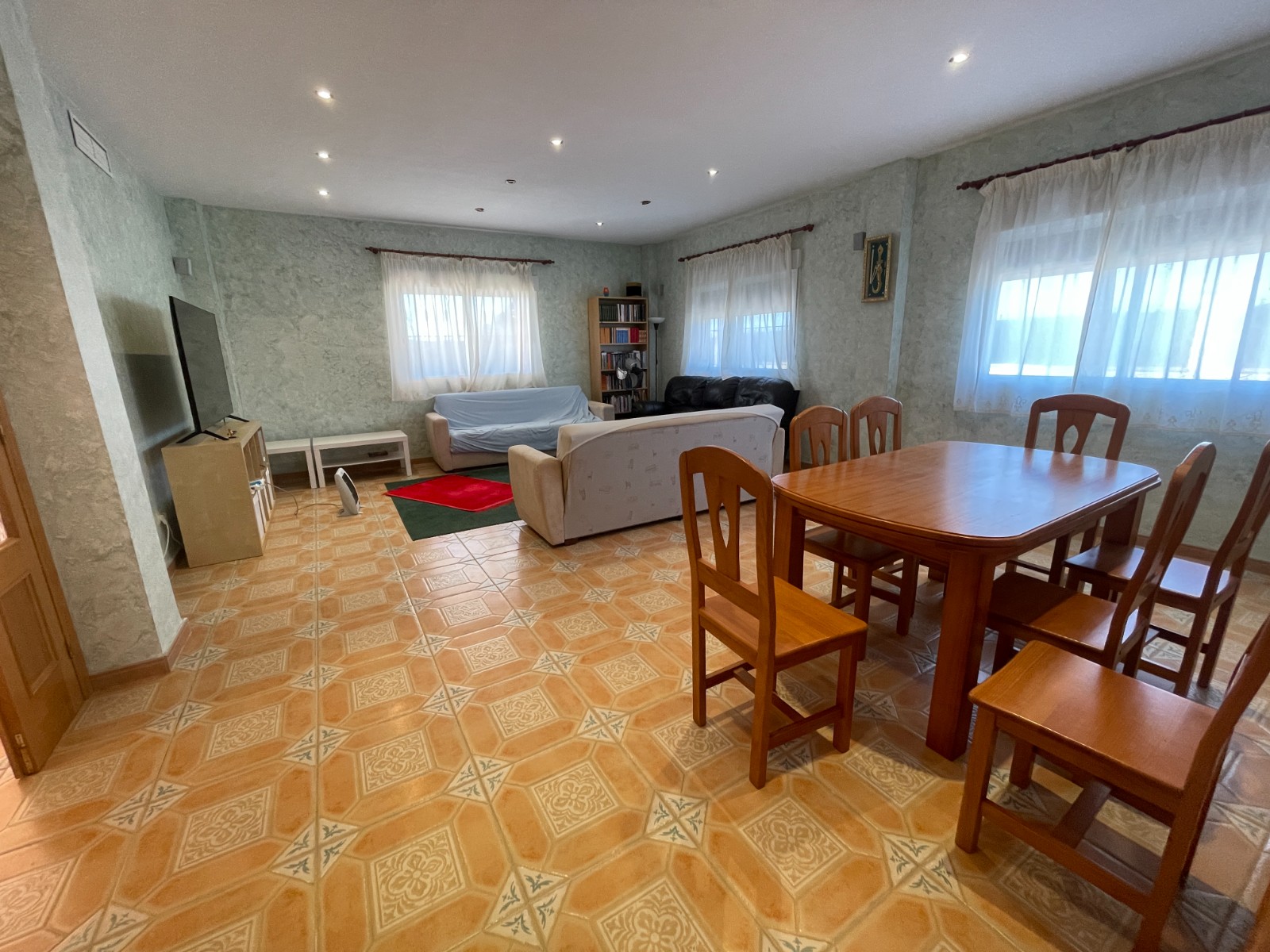 Villa for sale in Albatera
