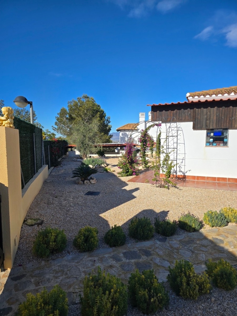 Villa for sale in Fuente Alamo
