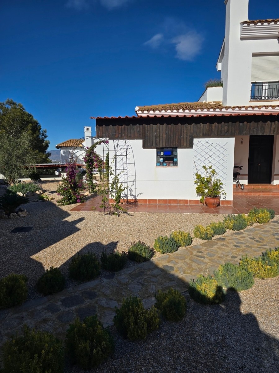 Villa for sale in Fuente Alamo