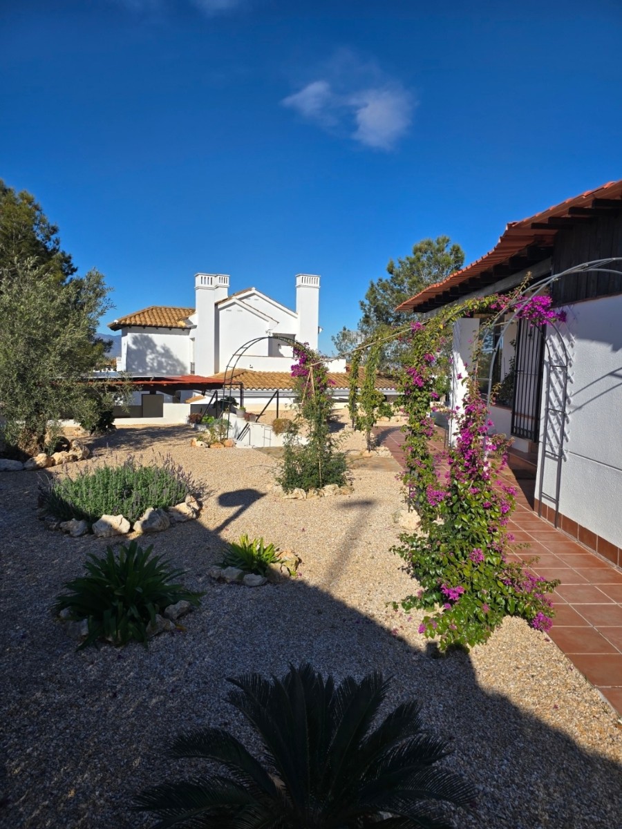 Villa for sale in Fuente Alamo