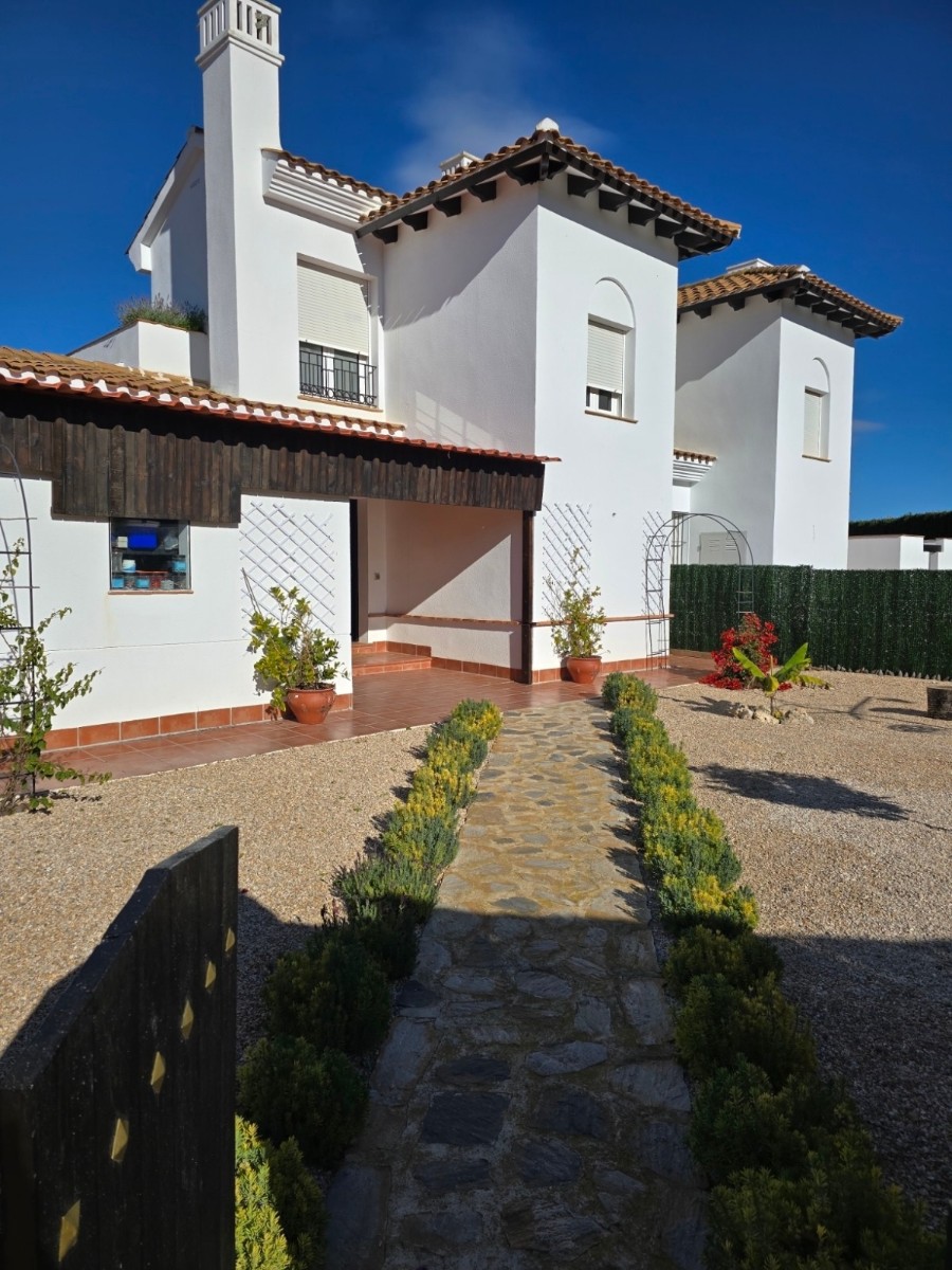 Villa for sale in Fuente Alamo
