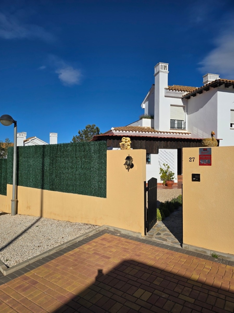 Villa for sale in Fuente Alamo