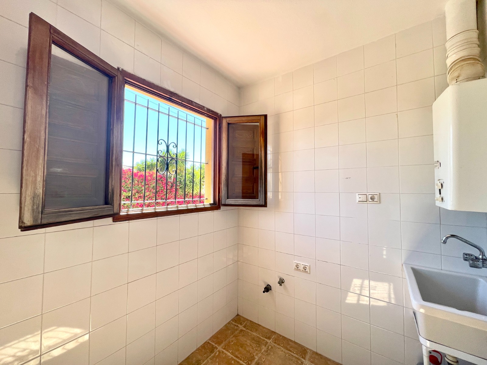 DP-75-SLS1590-11 Villa for sale in Catral