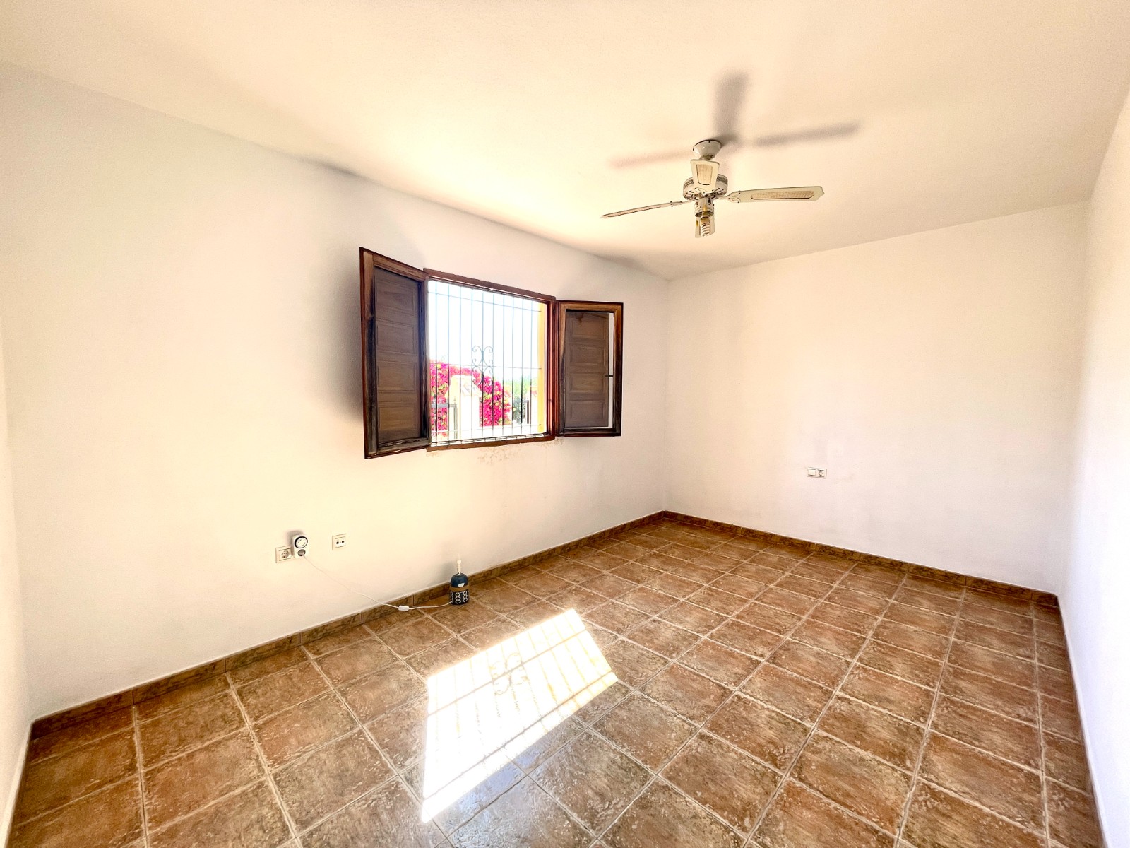 DP-75-SLS1590-18 Villa for sale in Catral