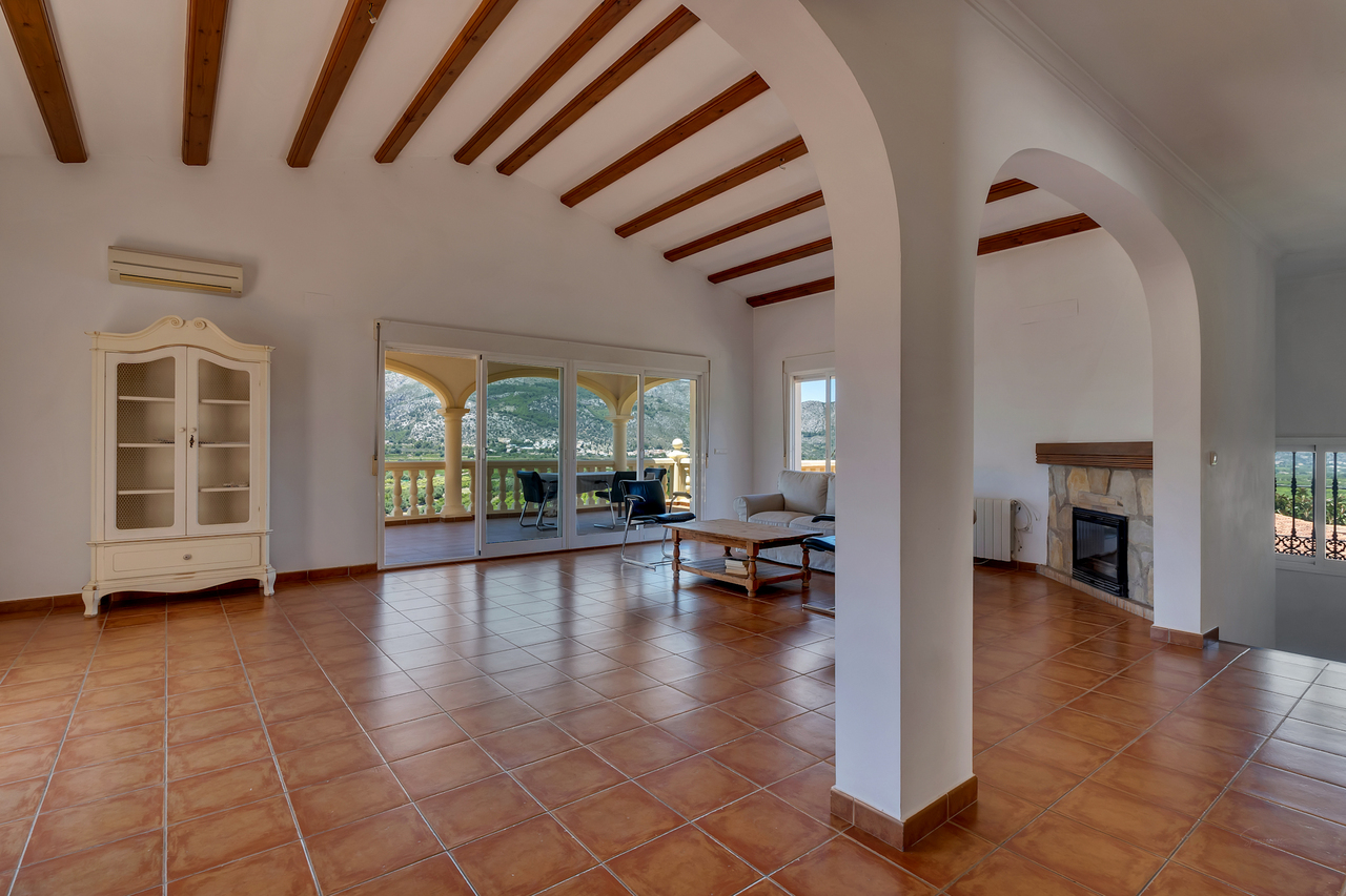 Villa for sale in Orba
