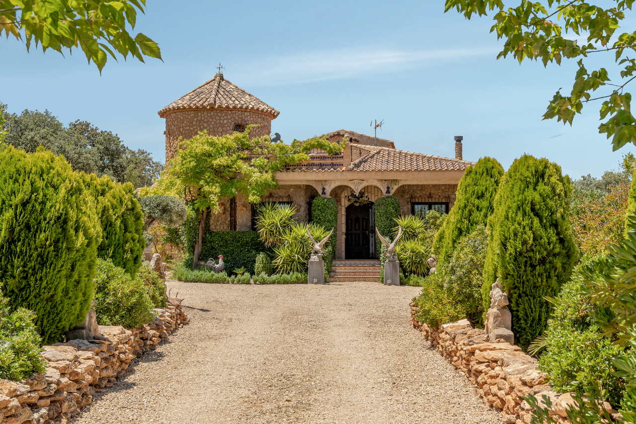 DP-90-2398-2 Finca for sale in Freila