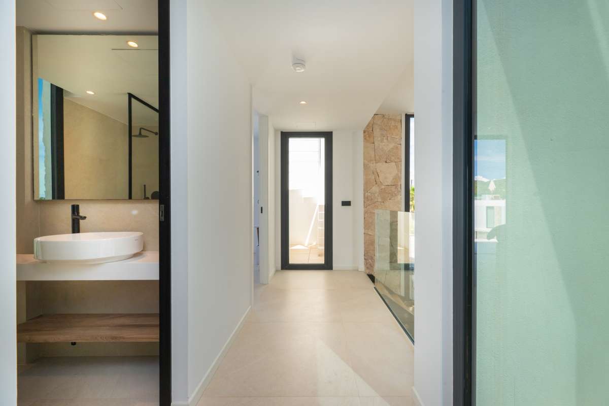 Villa for sale in Cala Tarida