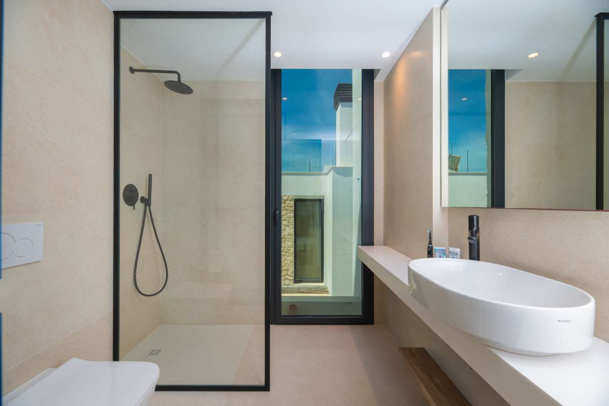 Villa for sale in Cala Tarida