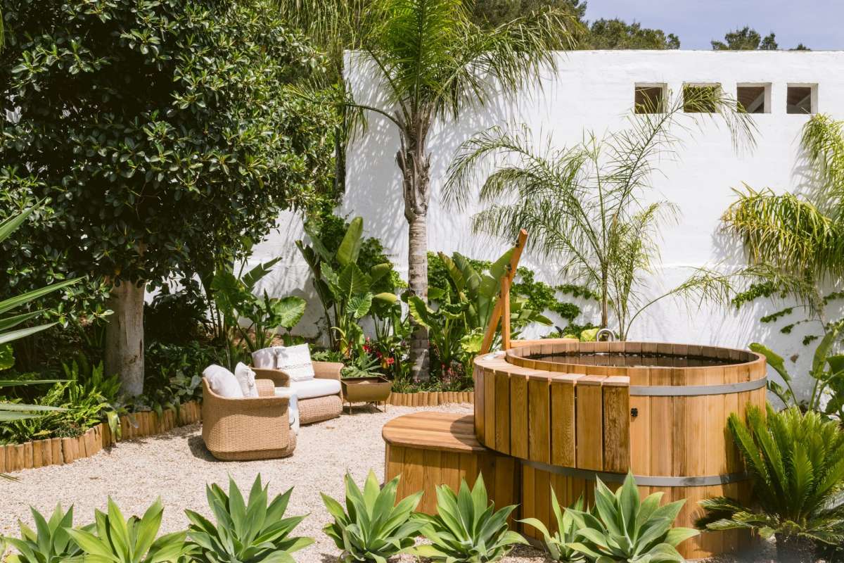 Renovated finca with pool and panoramic views in Santa Eulalia – Ibiza