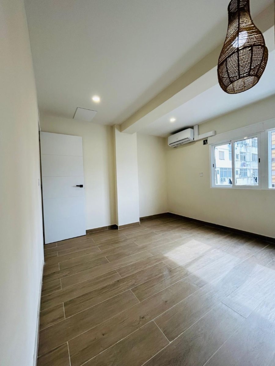 Renovated apartment for sale in Valencia city