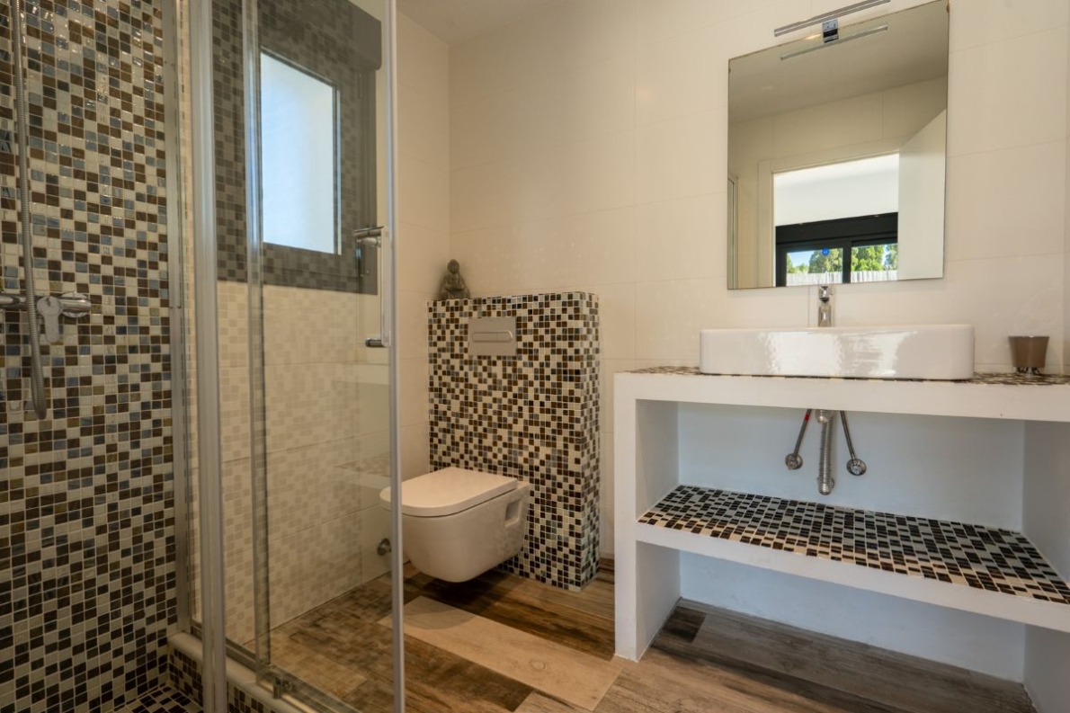 Villa close to beach for sale in Javea