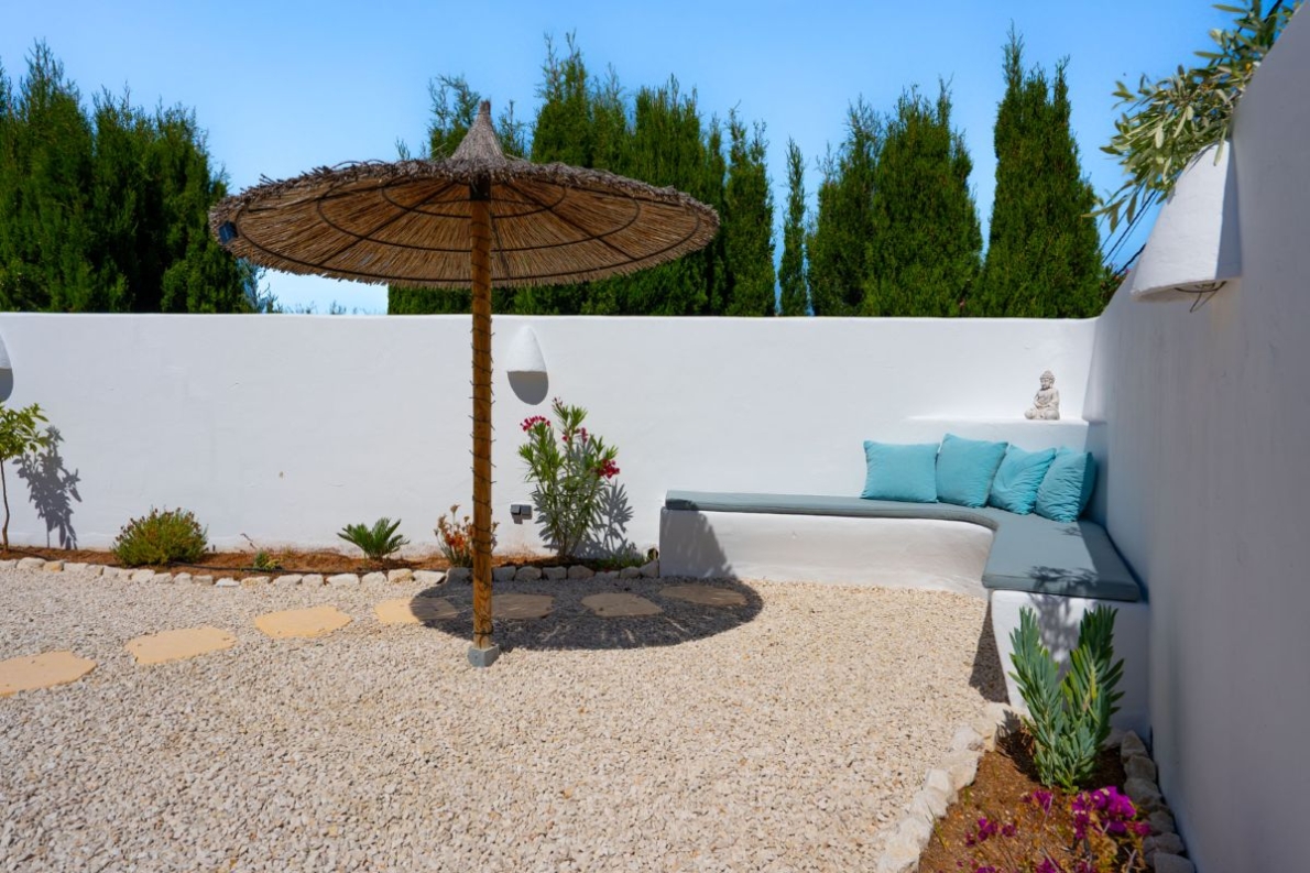 Villa close to beach for sale in Javea
